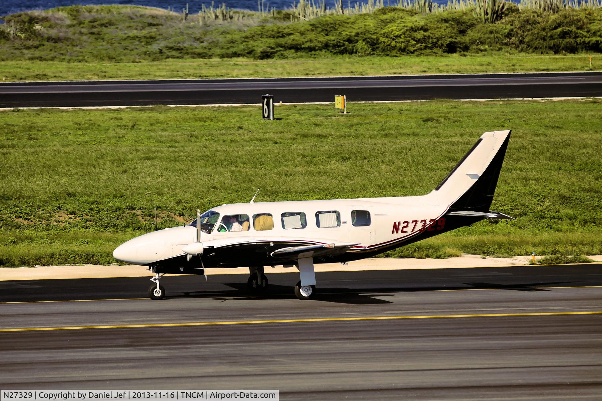 N27329, 1977 Piper PA-31-350 Chieftain C/N 31-7752150, N27329