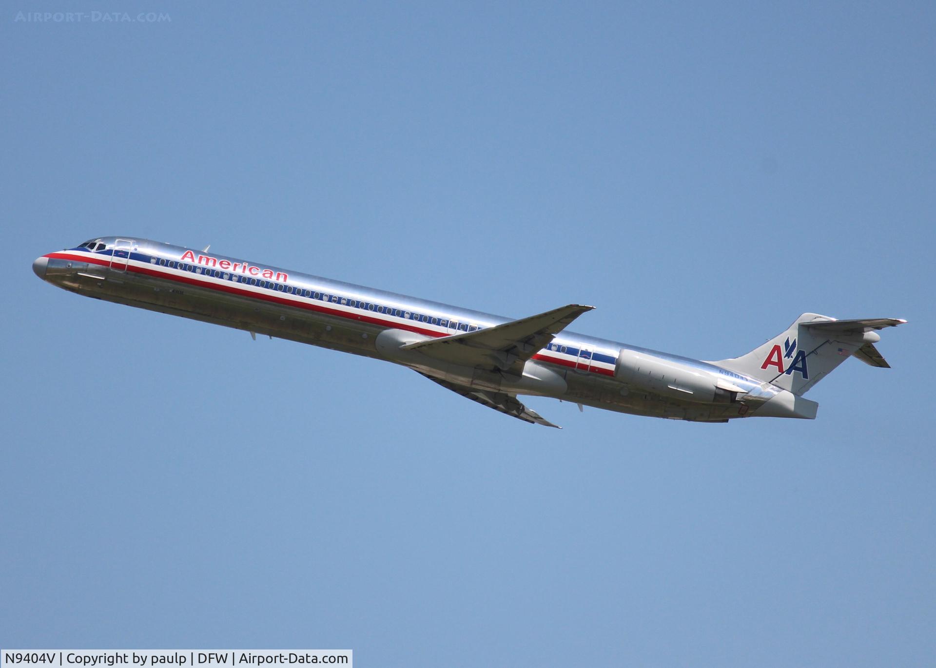 N9404V, 1992 McDonnell Douglas MD-83 (DC-9-83) C/N 53140, At DFW.