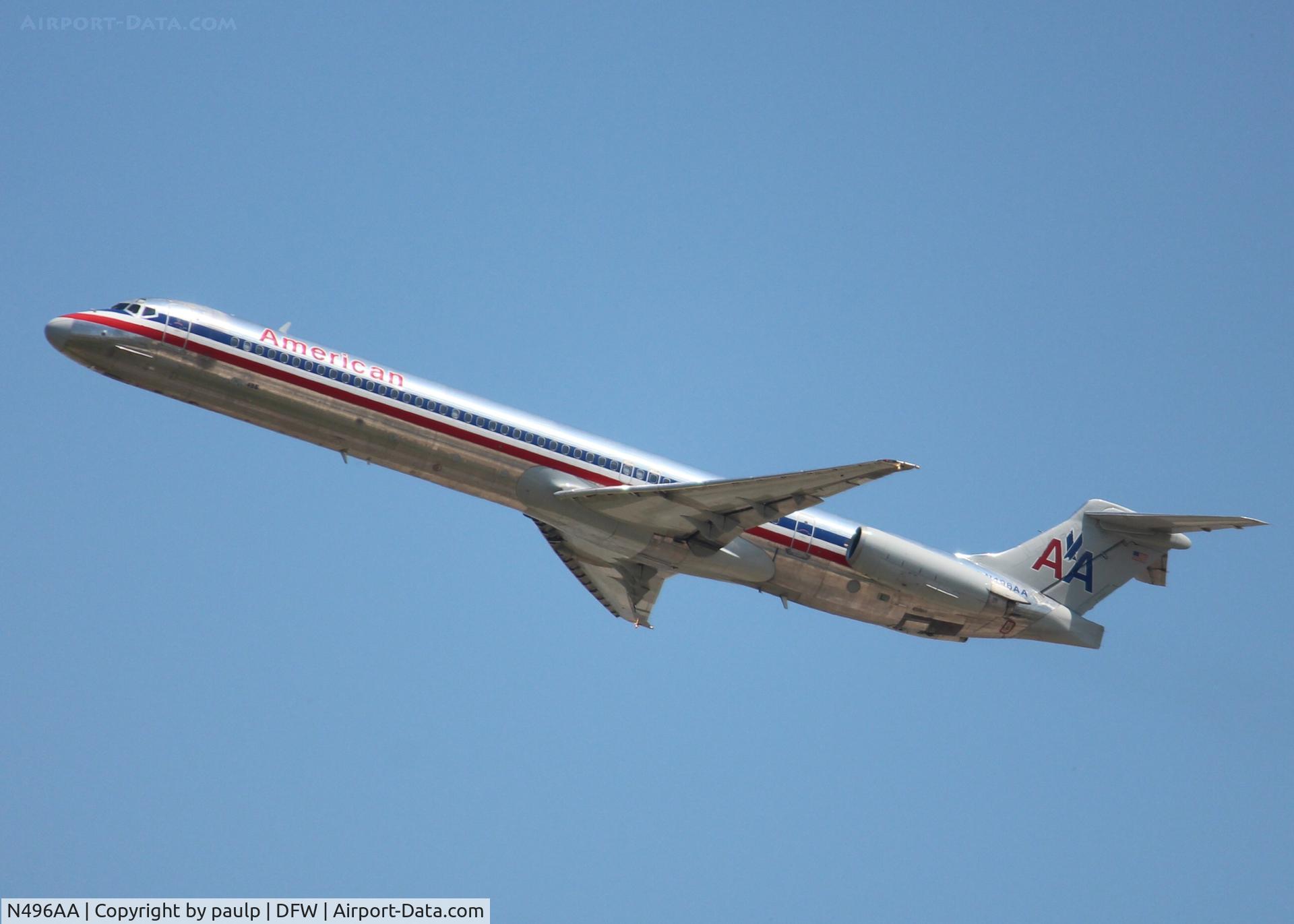 N496AA, 1989 McDonnell Douglas MD-82 (DC-9-82) C/N 49734, At DFW.