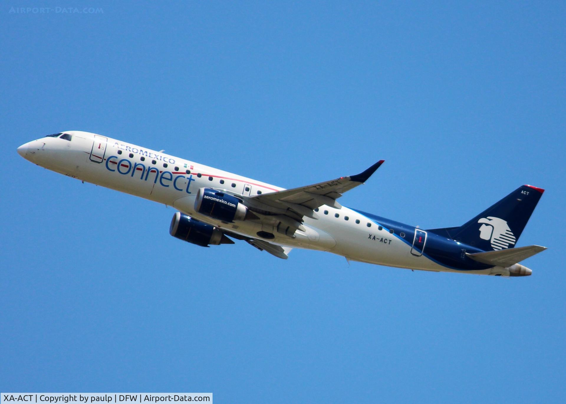 XA-ACT, 2012 Embraer 190LR (ERJ-190-100LR) C/N 19000557, At DFW.