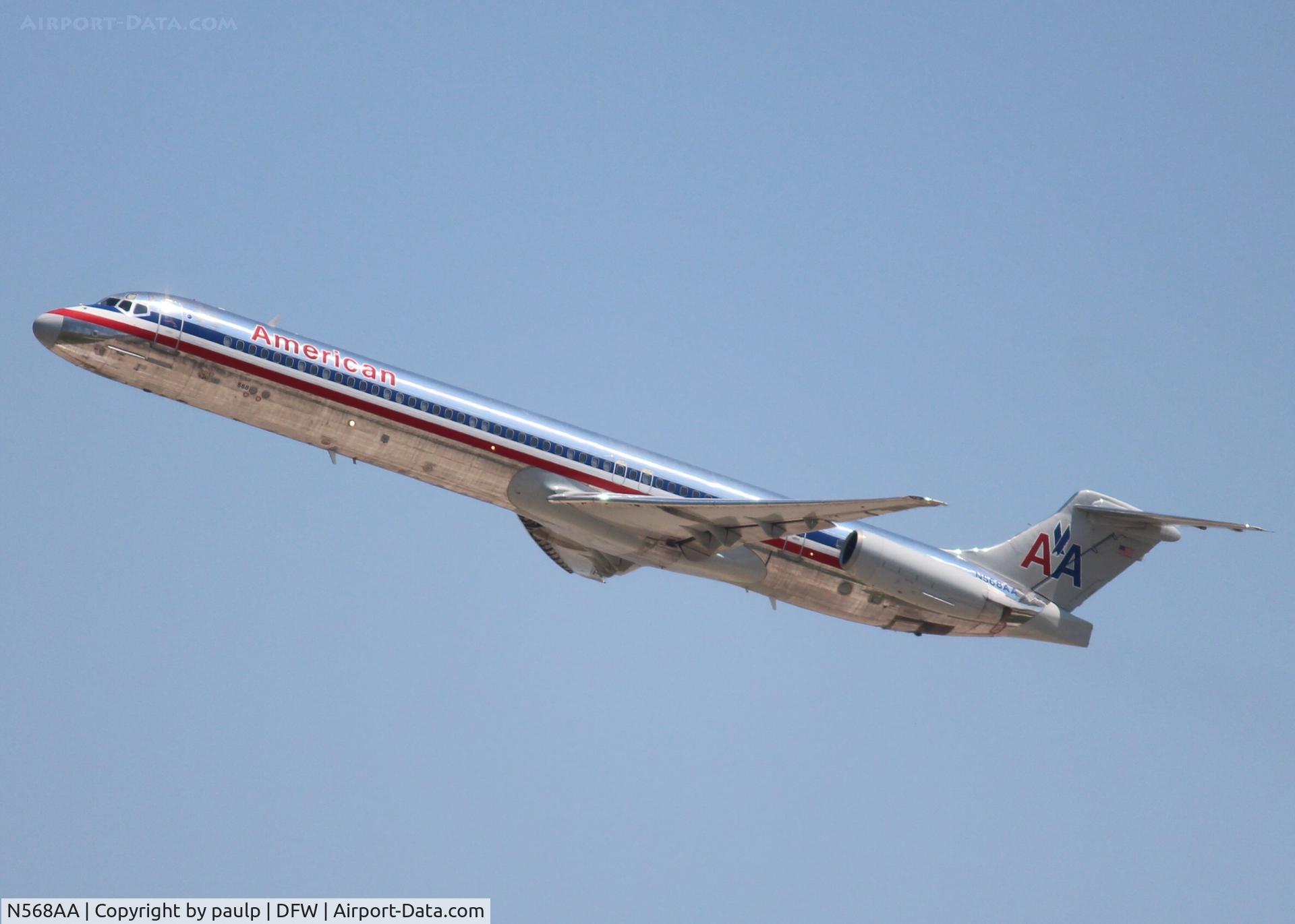 N568AA, 1987 McDonnell Douglas MD-83 (DC-9-83) C/N 49349, At DFW.