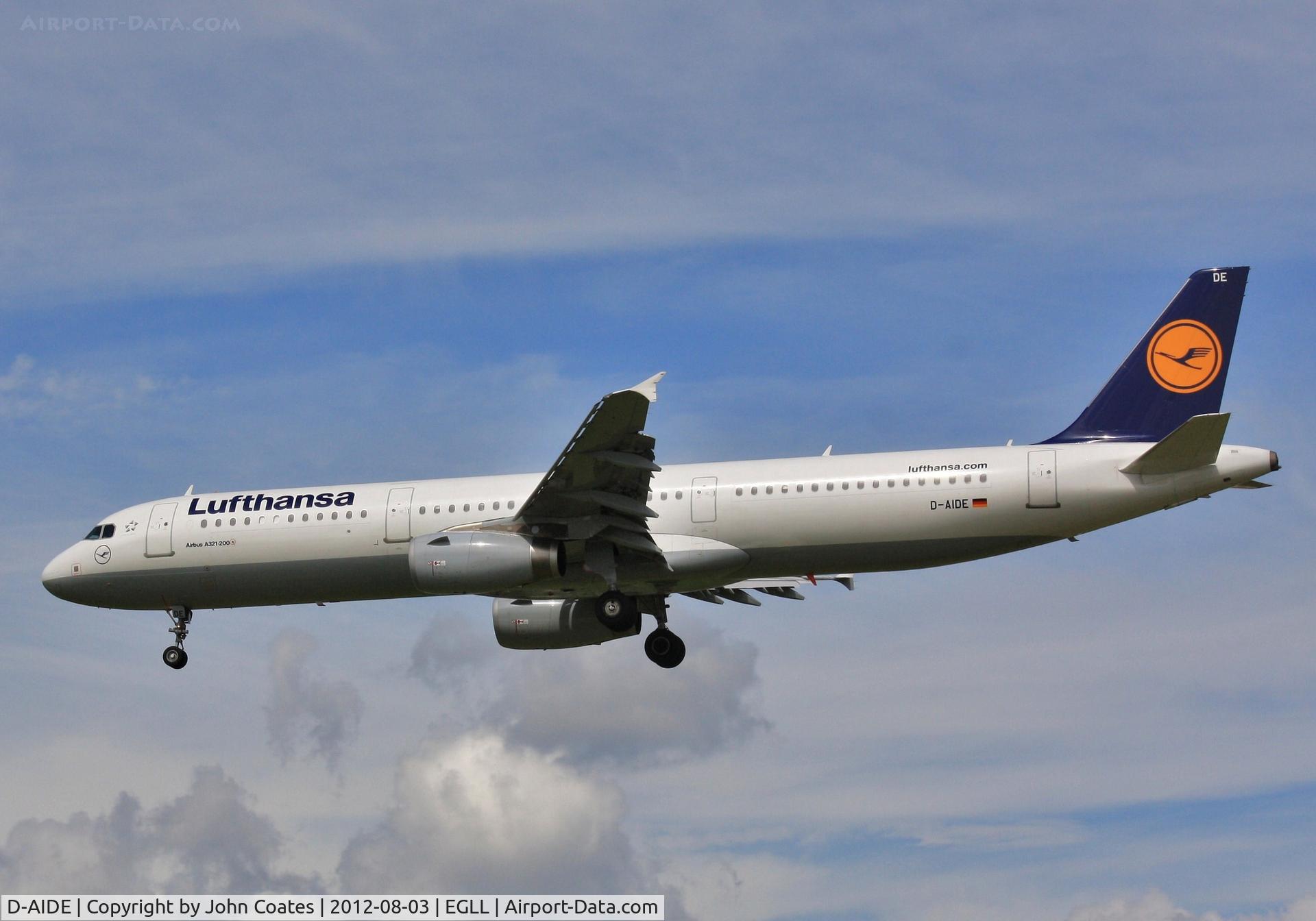 D-AIDE, 2011 Airbus A321-231 C/N 4607, Finals 27R