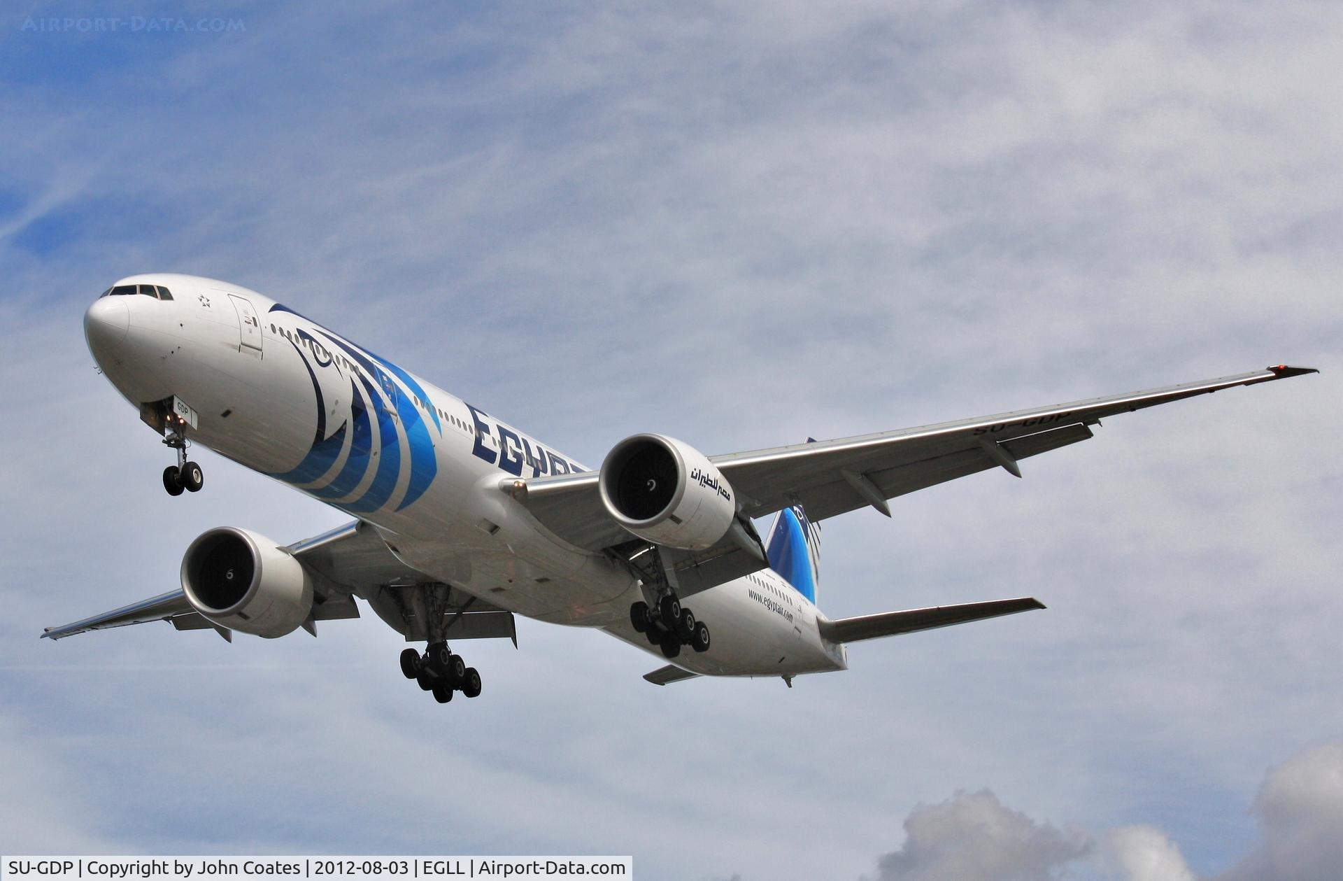 SU-GDP, 2011 Boeing 777-36N/ER C/N 38290, Approach 27R