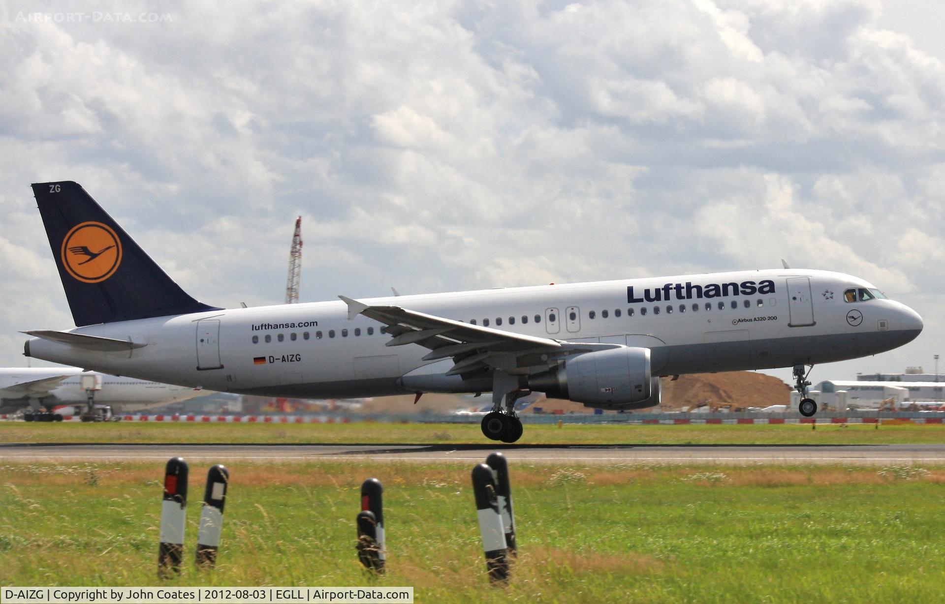 D-AIZG, 2010 Airbus A320-214 C/N 4324, Touchdown