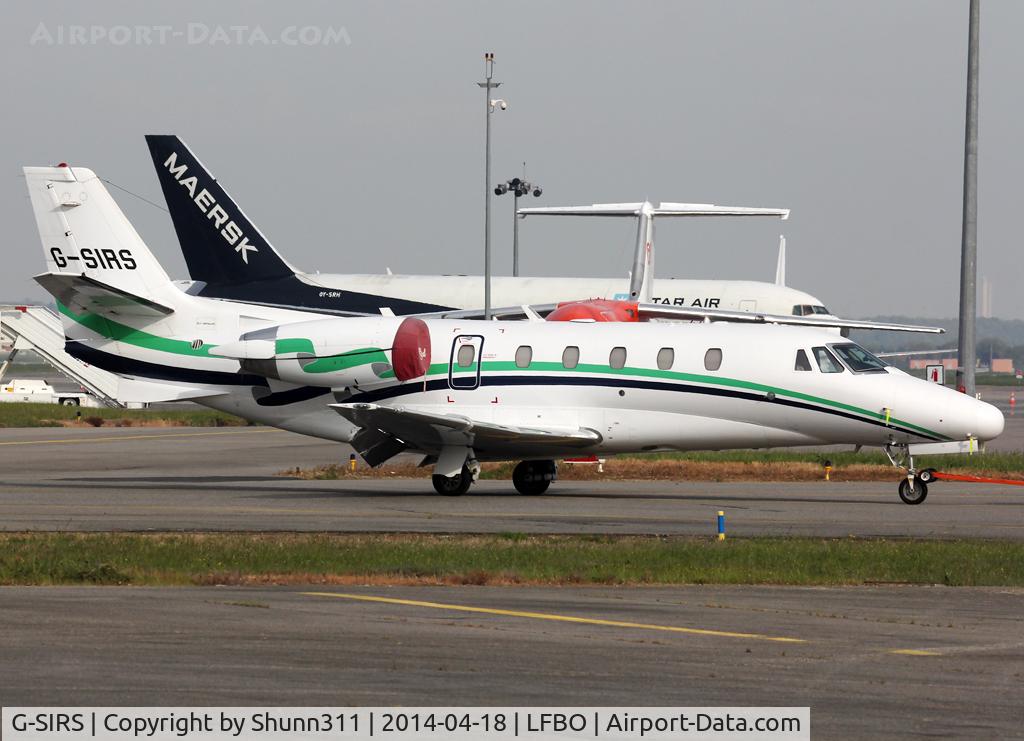 G-SIRS, 2001 Cessna 560XL Citation Excel C/N 560-5185, Trackted to the maintenance area...