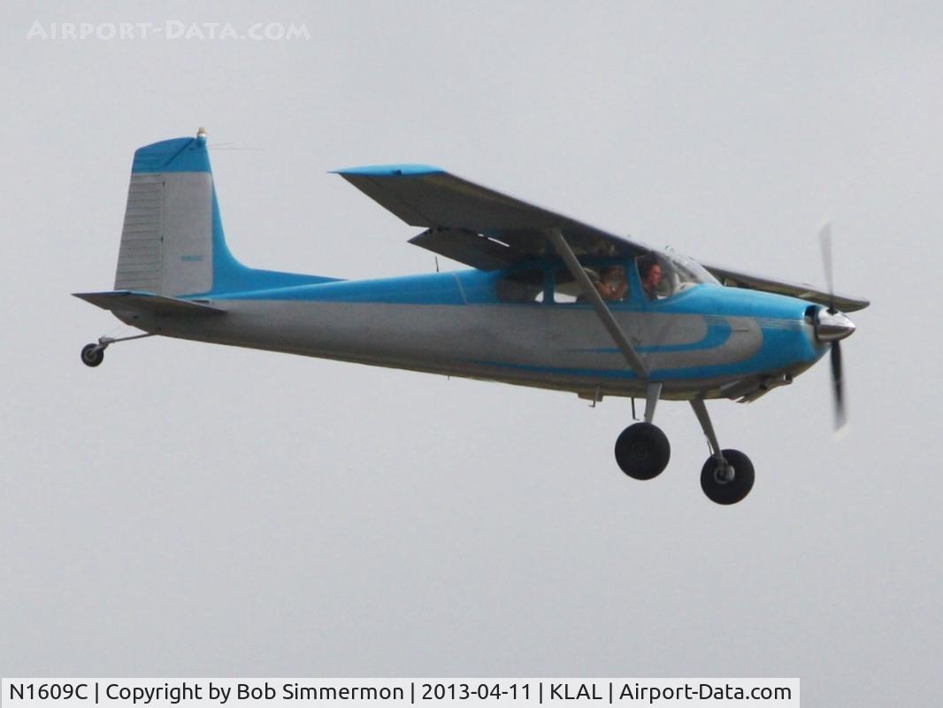 N1609C, 1953 Cessna 180 C/N 30309, Landing at Sun N Fun - Lakeland, FL