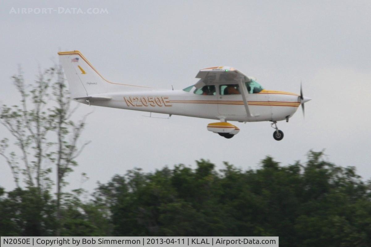 N2050E, 1978 Cessna 172N C/N 17271132, Landing at Sun N Fun - Lakeland, FL