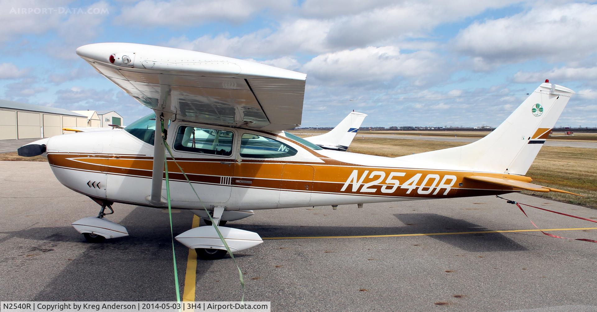 N2540R, 1967 Cessna 182K Skylane C/N 18258240, EAA Chapter 1342 Fly-in