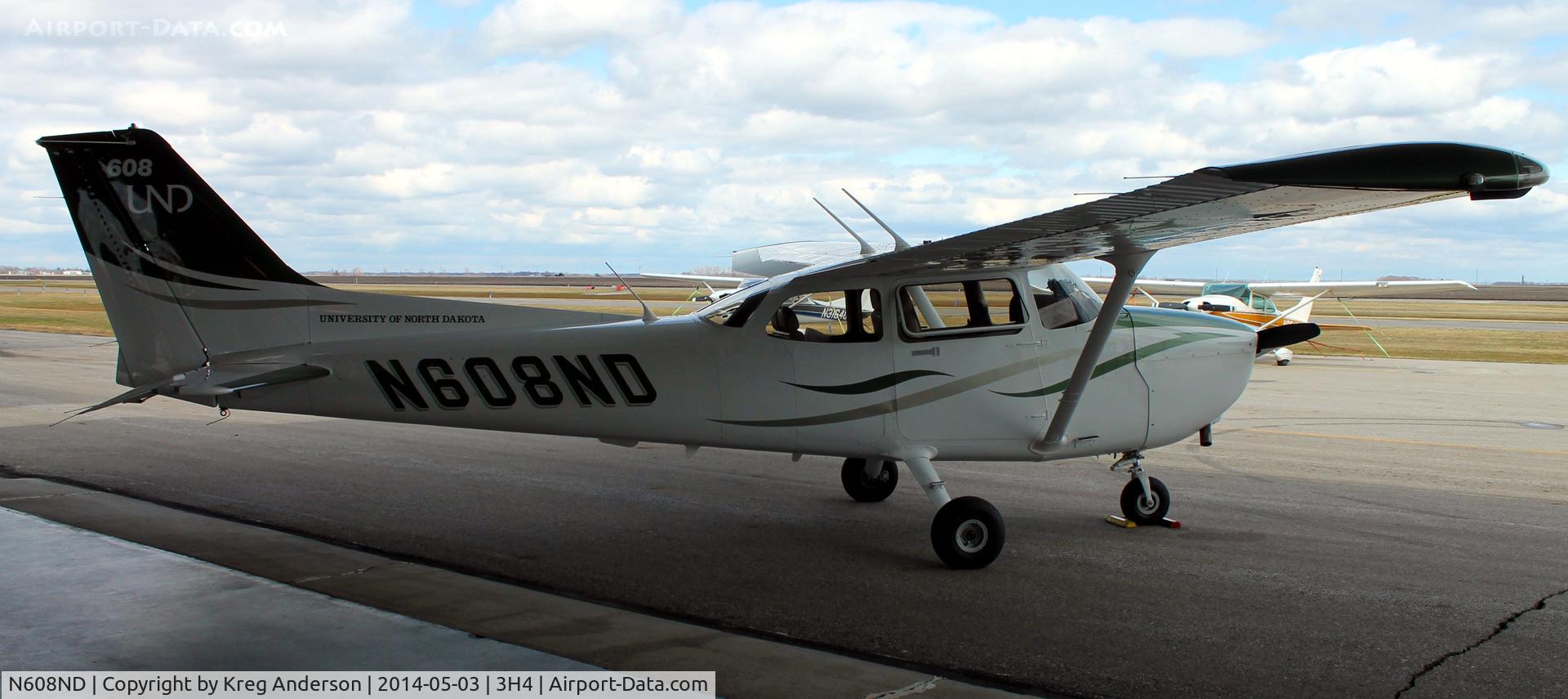 N608ND, 2013 Cessna 172S C/N 172S11280, EAA Chapter 1342 Fly-in