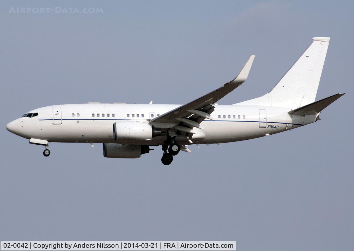 02-0042, 2003 Boeing C-40B (737-7FD BBJ) C/N 33500, On final for 25L.
