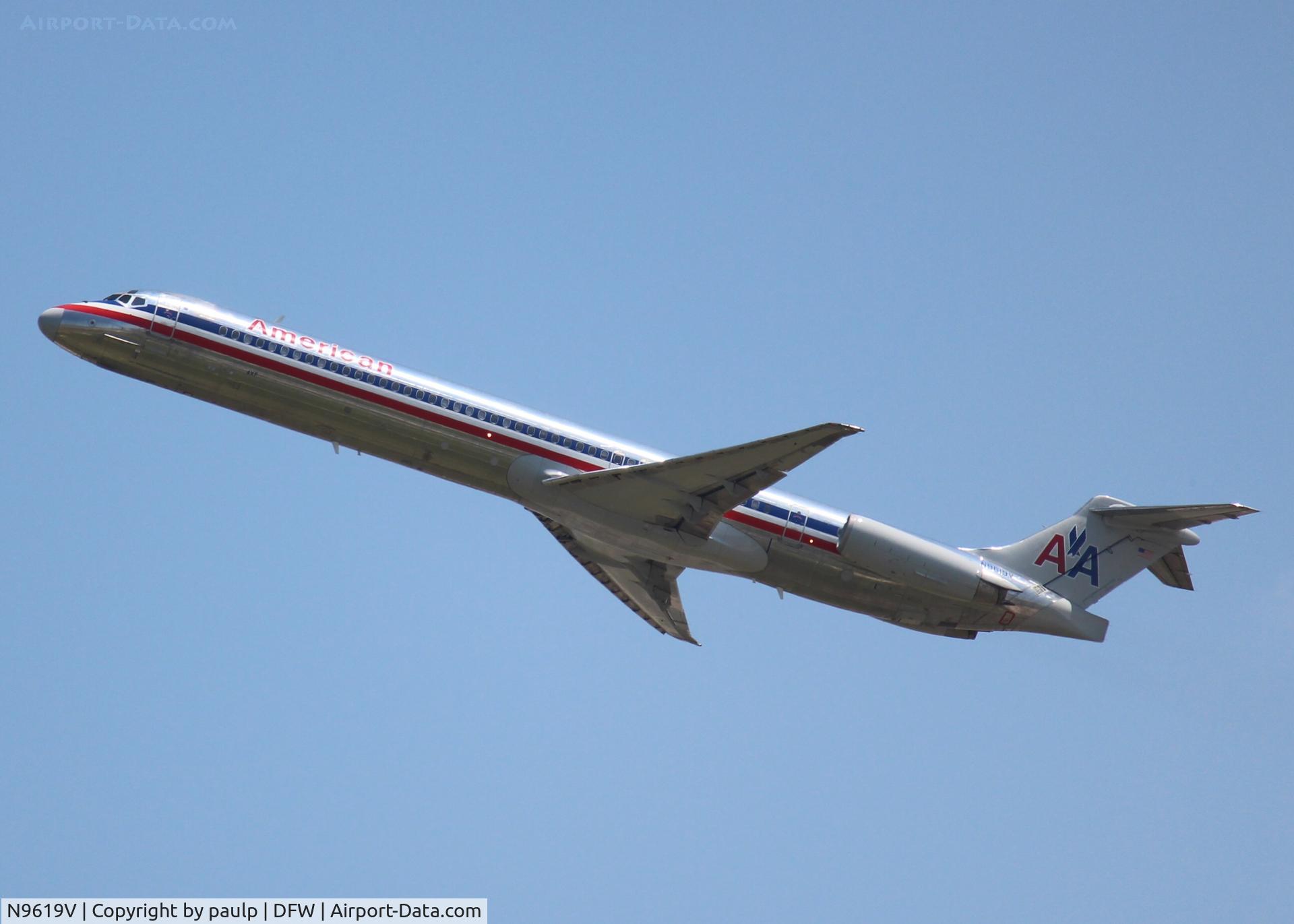 N9619V, 1997 McDonnell Douglas MD-83 (DC-9-83) C/N 53566, At DFW.