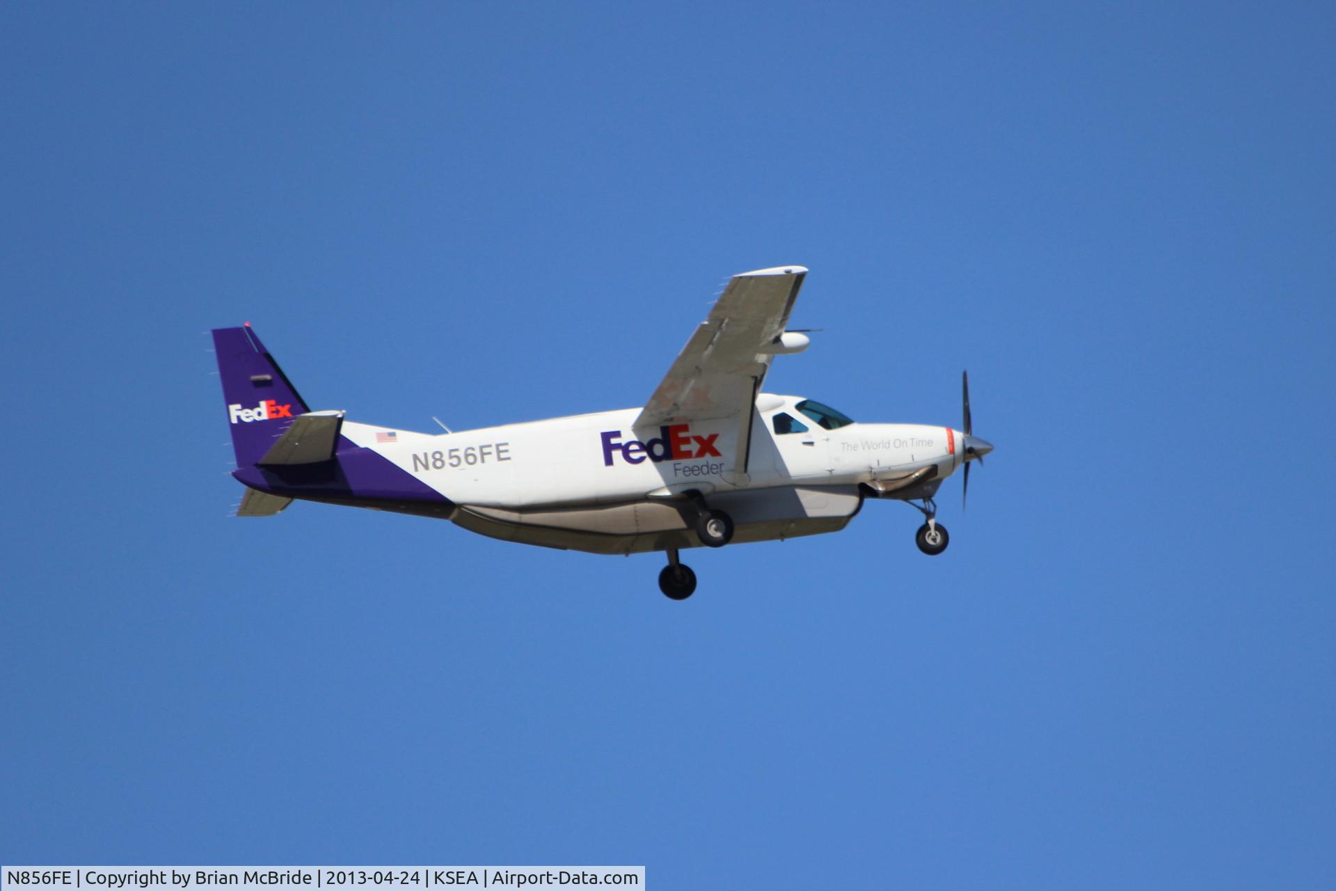 N856FE, 1989 Cessna 208B C/N 208B0176, FedEx Feeder (Empire Airlines). Cessna 208B Super Cargomaster. N856FE cn 208B0176. Seattle Tacoma - International (SEA KSEA). Image © Brian McBride. 24 April 2013