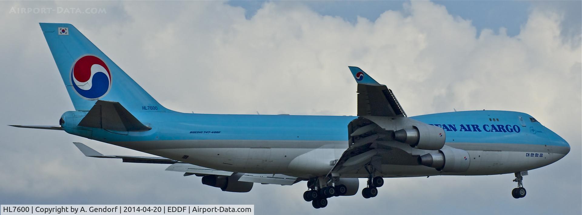 HL7600, 2004 Boeing 747-4B5F/SCD C/N 33945, Korean Air Cargo, is here landing RWY 07R at Frankfurt Rhein/Main(EDDF)