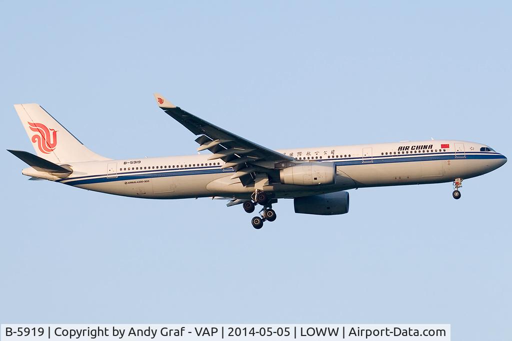 B-5919, 2013 Airbus A330-343X C/N 1413, Air China A330-300