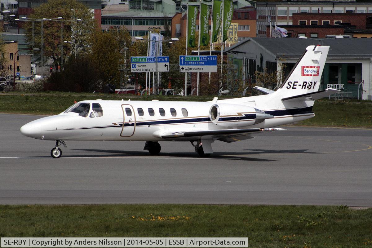 SE-RBY, 2002 Cessna 550 Citation Bravo C/N 550-1038, Lining up runway 30.