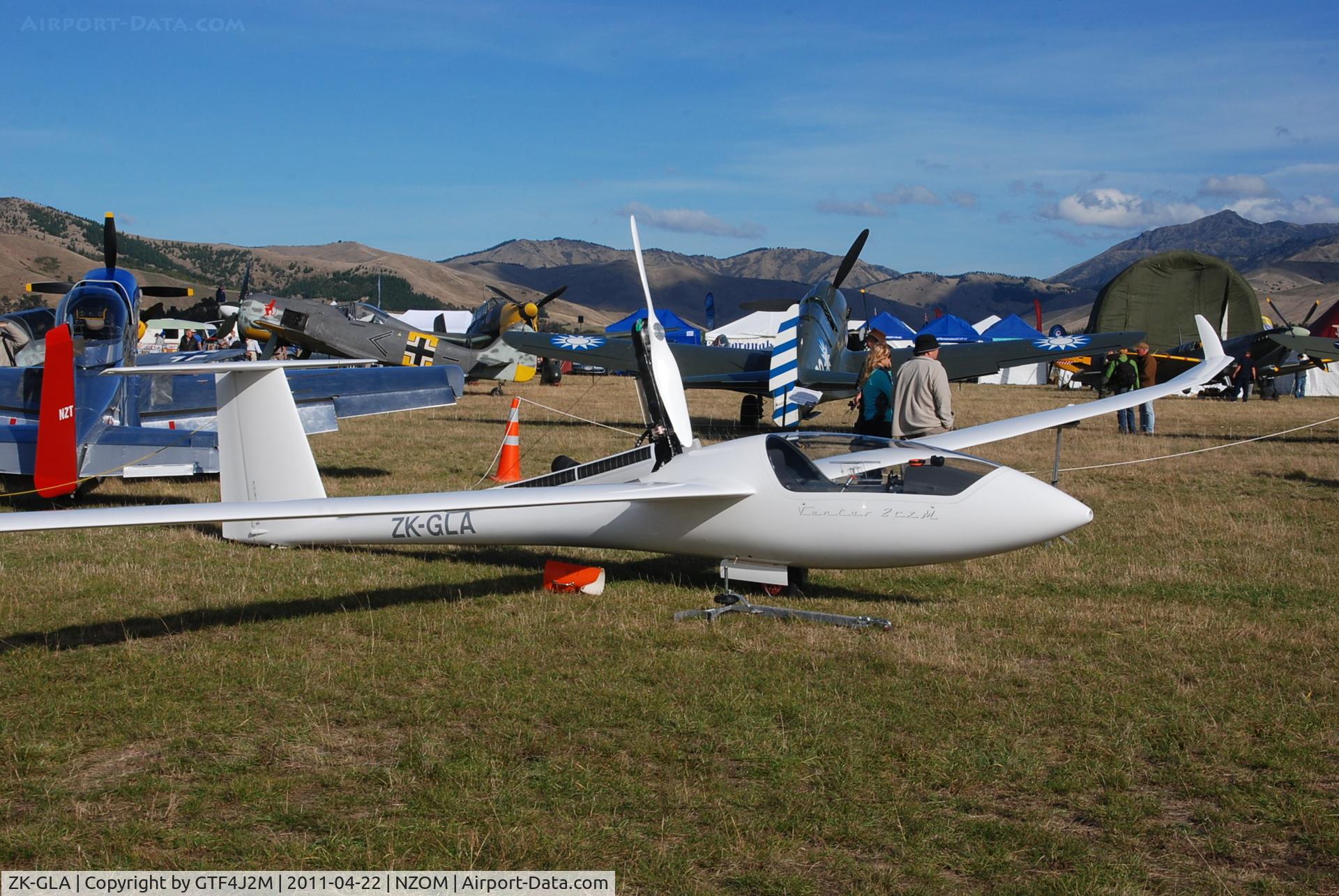 ZK-GLA, Schempp-Hirth Ventus 2cM C/N 223, ZK-GLA at the Omaka airshow 22.4.11
