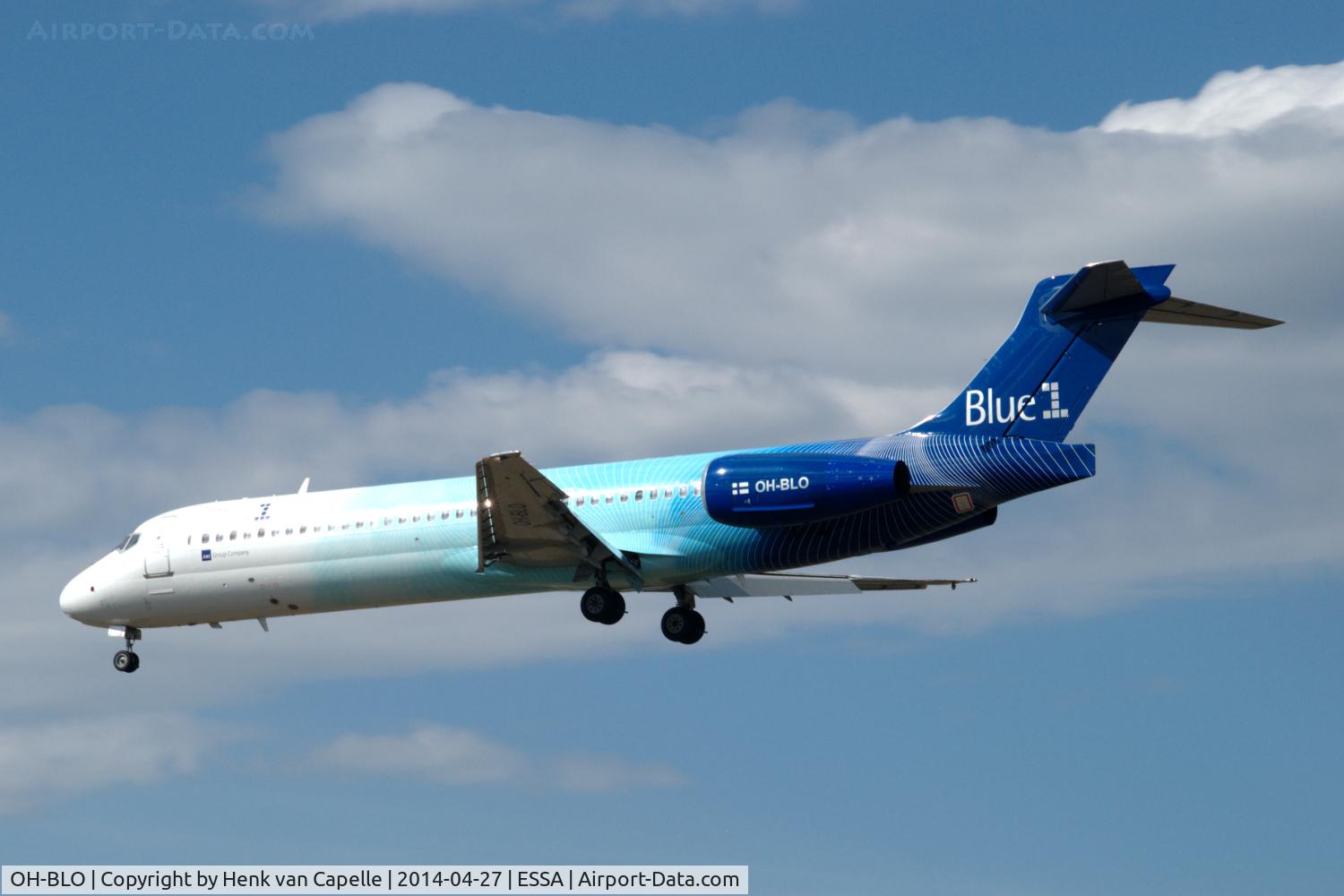 OH-BLO, 1999 Boeing 717-2K9 C/N 55056, Boeing 717 of Blue1 on short finals to Stockholm Arlanda airport, Sweden
