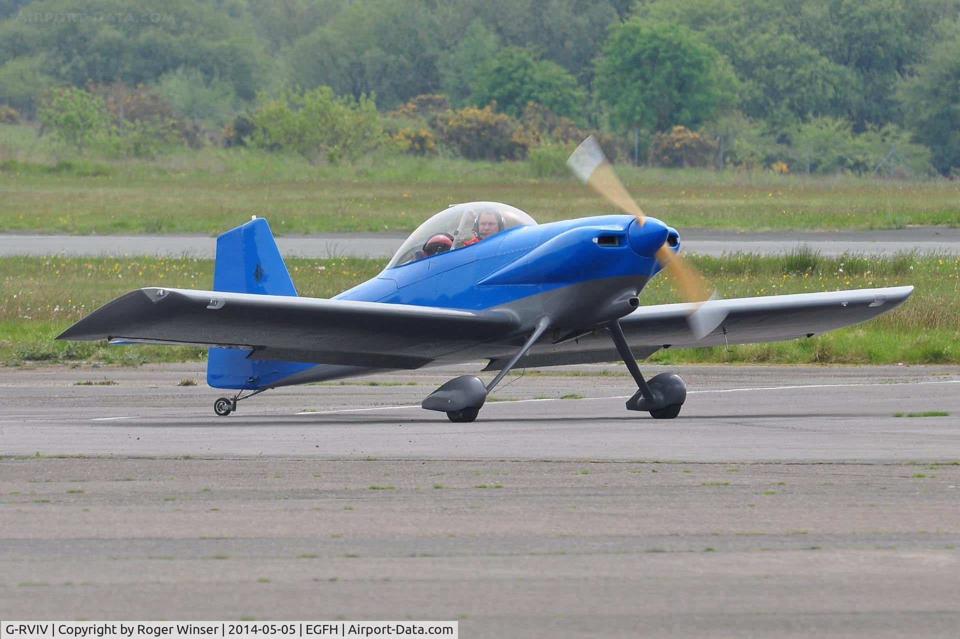 G-RVIV, 1999 Vans RV-4 C/N PFA 181-12366, Visiting RV-4.