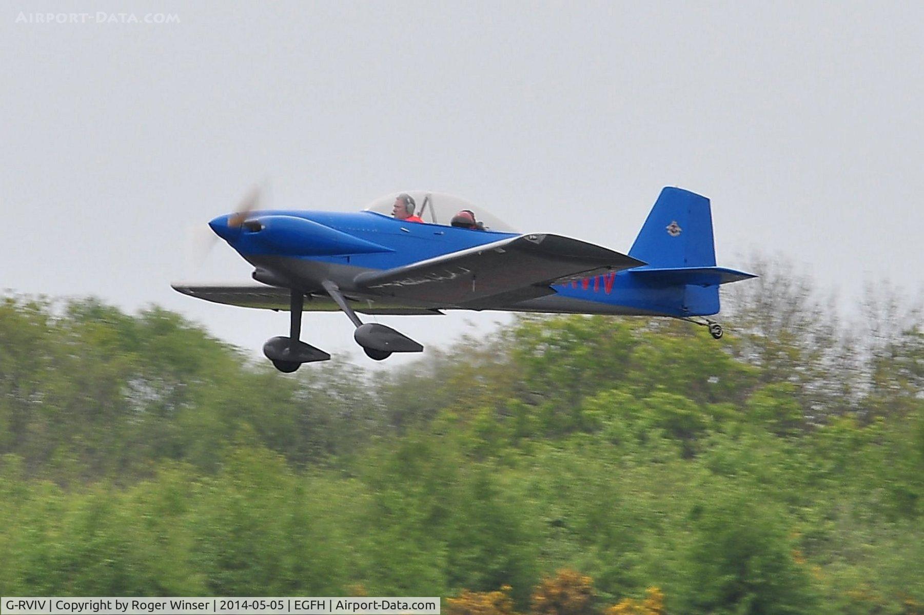 G-RVIV, 1999 Vans RV-4 C/N PFA 181-12366, Visiting RV-4 departing Runway 10.