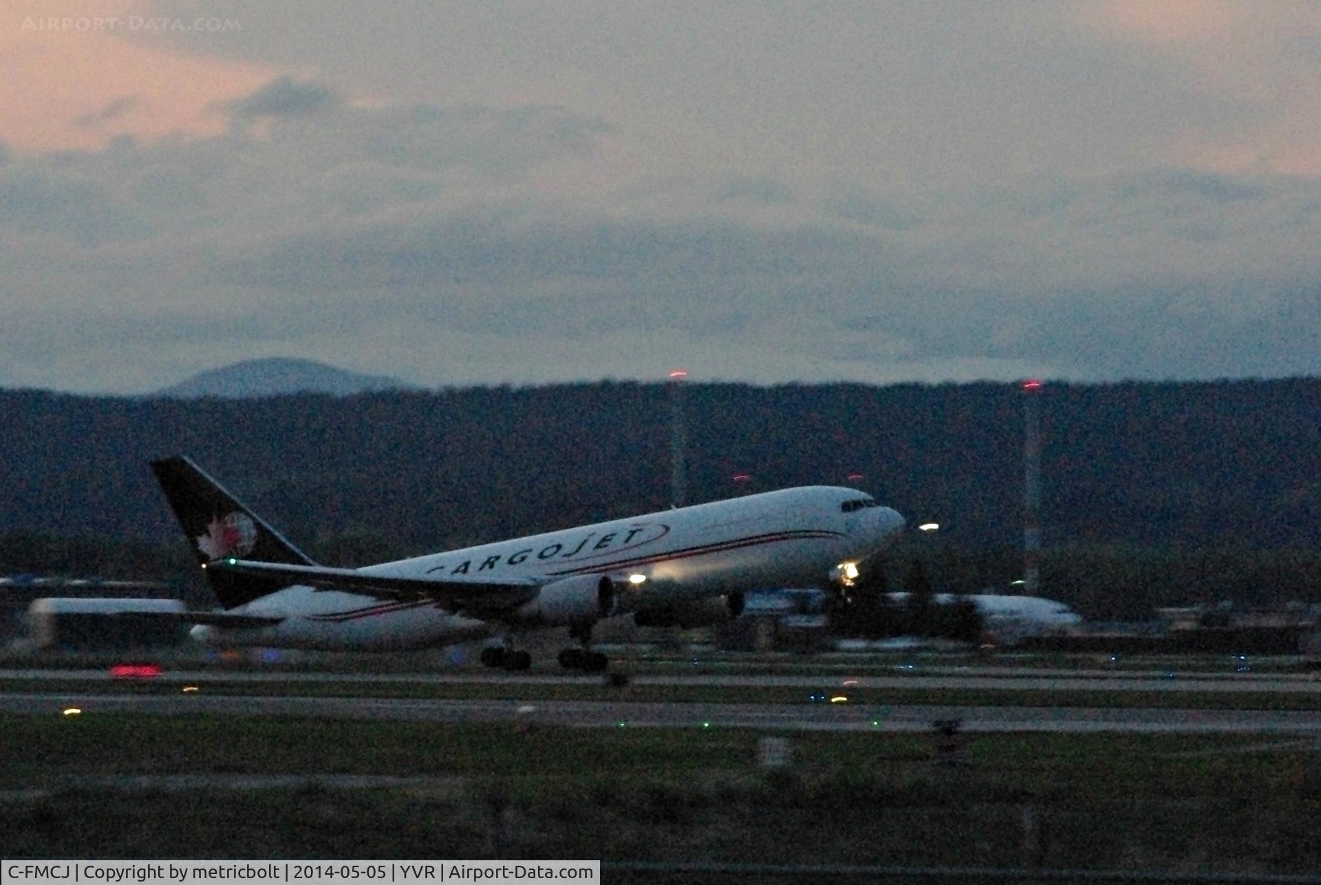 C-FMCJ, 1984 Boeing 767-223 C/N 22316, Evening departure