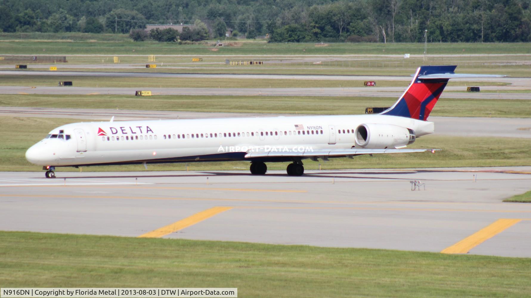 N916DN, 1996 McDonnell Douglas MD-90-30 C/N 53396, Delta MD-90