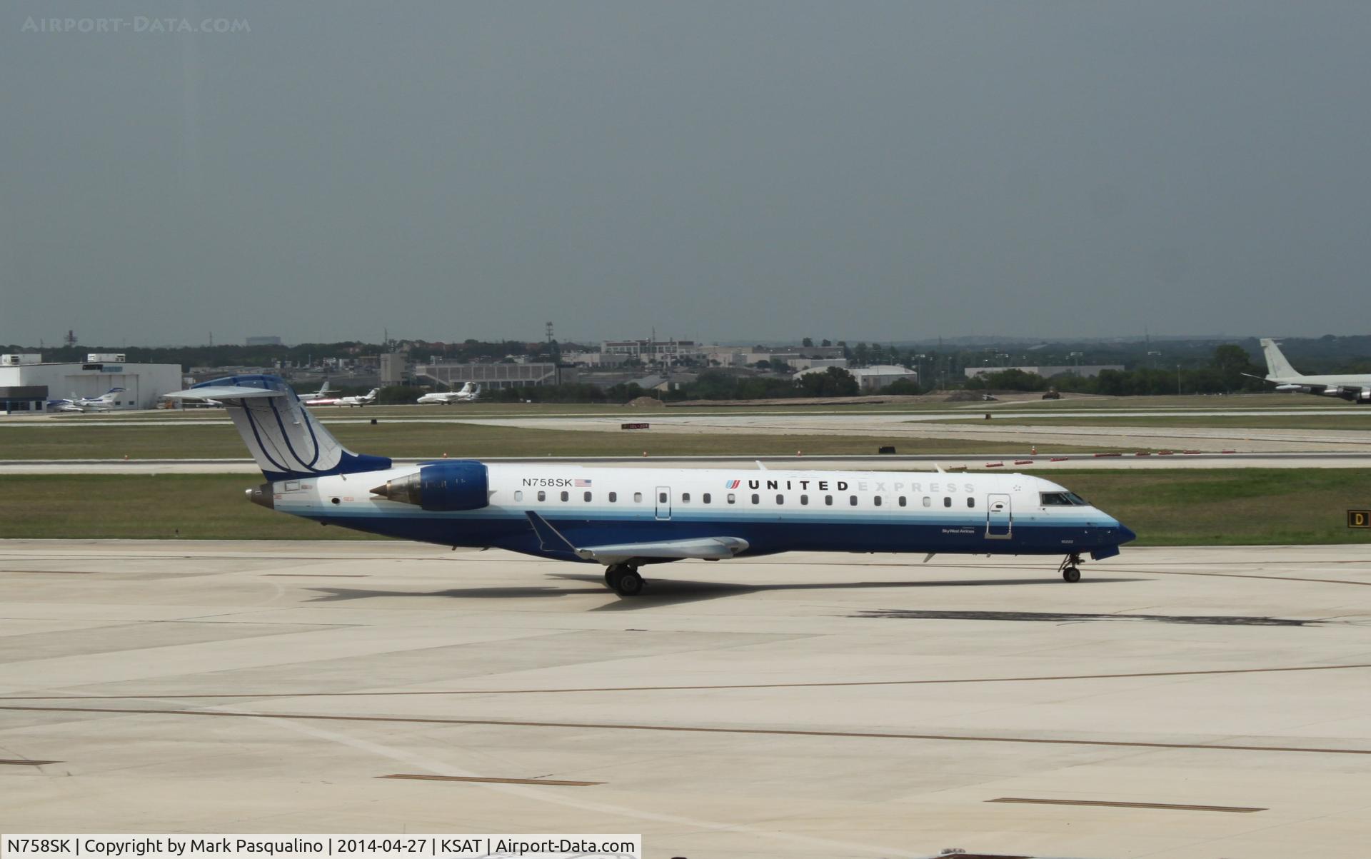 N758SK, 2005 Bombardier CRJ-701ER (CL-600-2C10) Regional Jet C/N 10222, CL-600-2C10