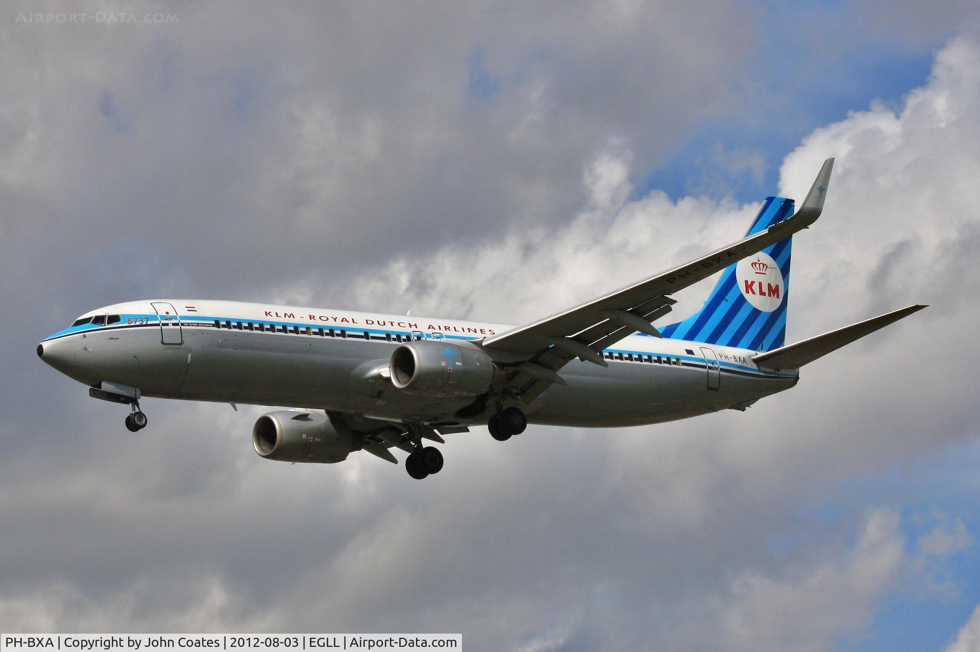 PH-BXA, 1998 Boeing 737-8K2 C/N 29131, Finals 27L