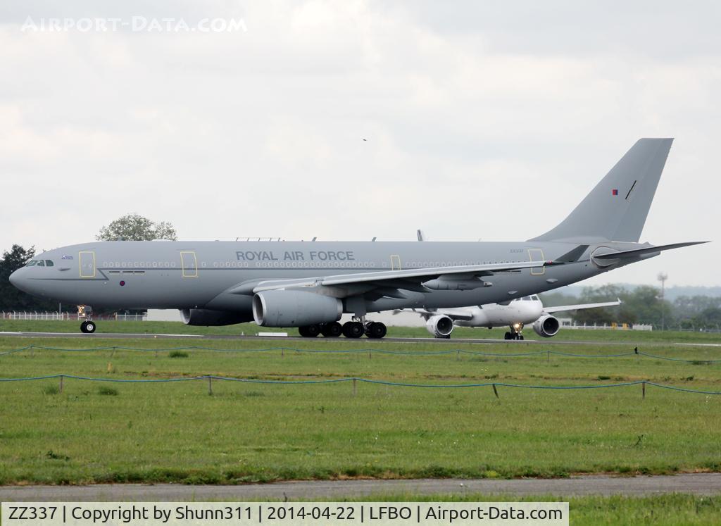 ZZ337, 2012 Airbus KC3 Voyager (A330-243MRTT) C/N 1390, Ready for departure...