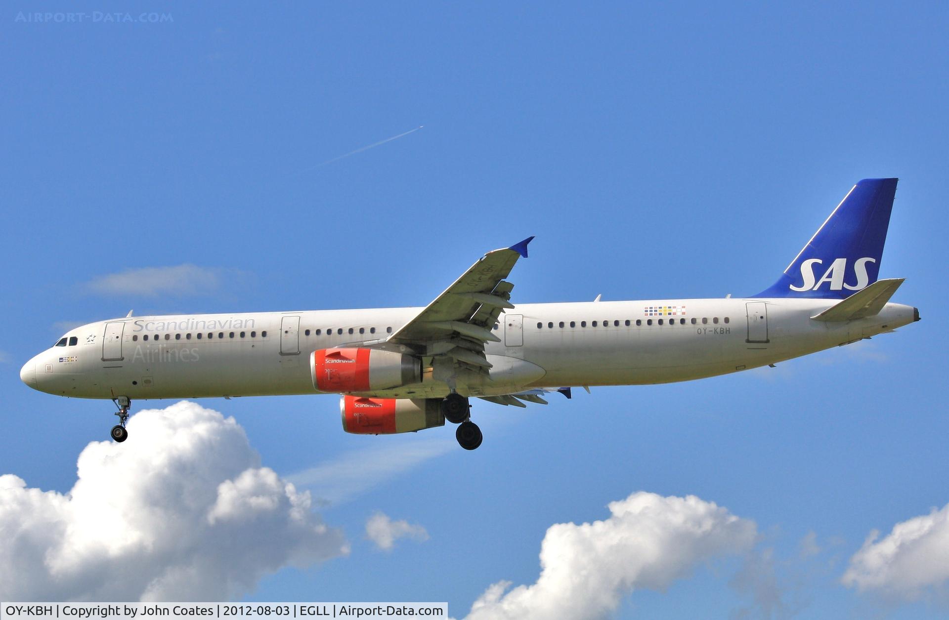 OY-KBH, 2002 Airbus A321-232 C/N 1675, Finals 27L