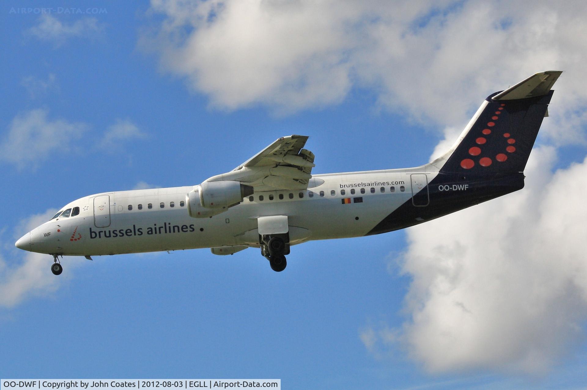 OO-DWF, 1998 British Aerospace Avro 146-RJ100 C/N E3332, Arrives 27L