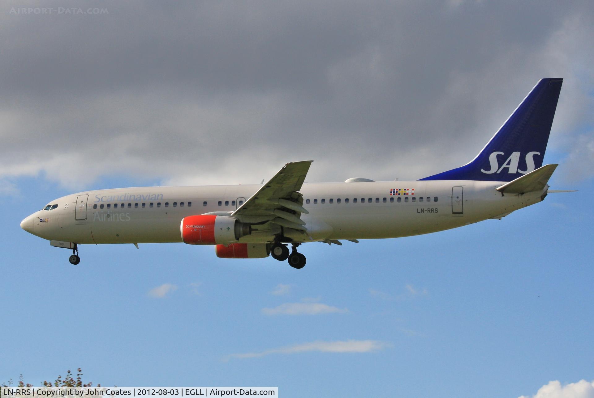 LN-RRS, 2001 Boeing 737-883 C/N 28325, Finals 27L