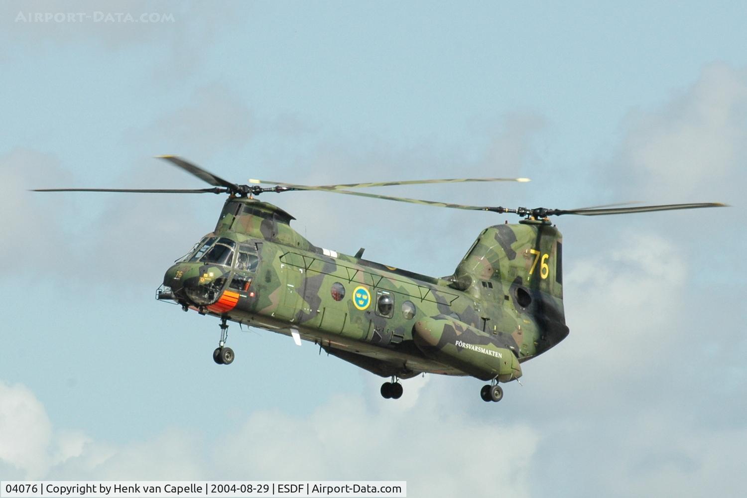 04076, Boeing Vertol Hkp4B C/N 408, Hkp4B helicopter of the Swedish Defense Helicopter Fleet flying over Ronneby Air Base during a SAR demo, 2004.