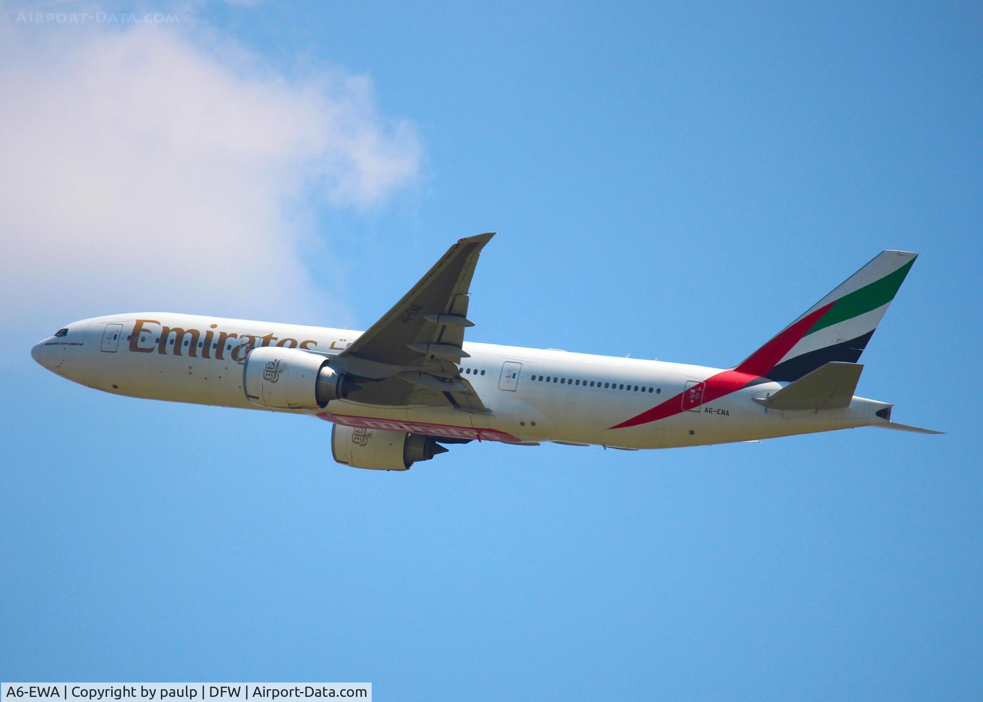 A6-EWA, 2007 Boeing 777-21H/LR C/N 35572, At DFW.