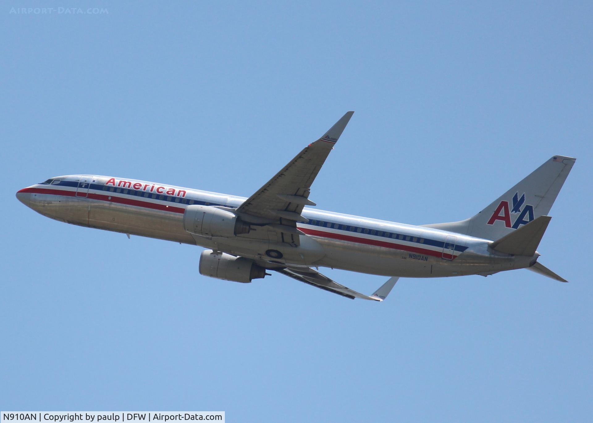 N910AN, 1999 Boeing 737-823 C/N 29512, At DFW.