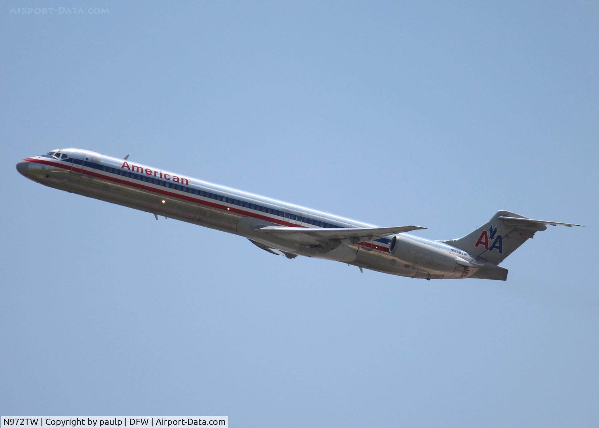 N972TW, 1999 McDonnell Douglas MD-83 (DC-9-83) C/N 53622, At DFW.