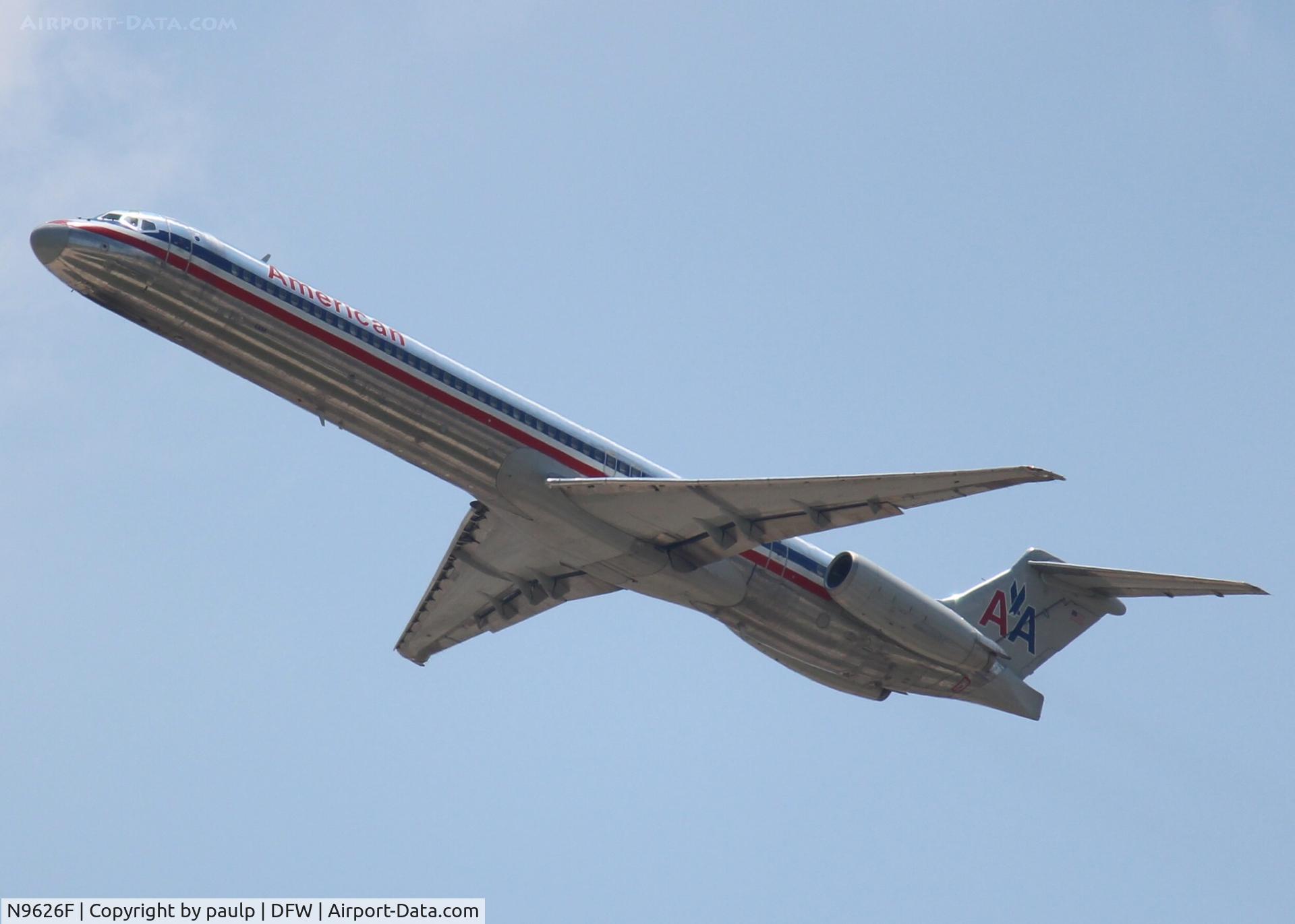 N9626F, 1998 McDonnell Douglas MD-83 (DC-9-83) C/N 53596, At DFW.