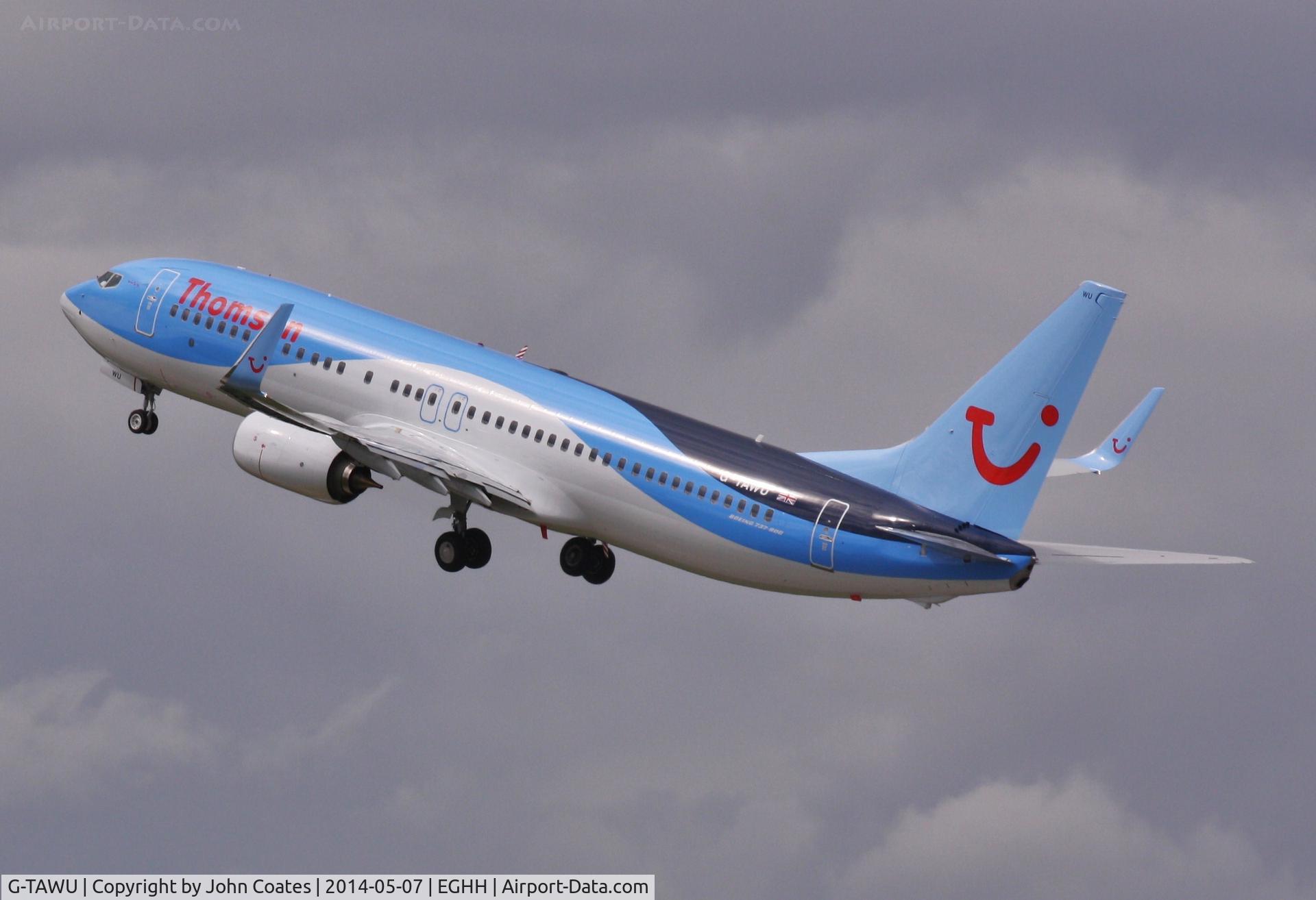 G-TAWU, 2014 Boeing 737-8K5 C/N 37263, Climbing from 26
