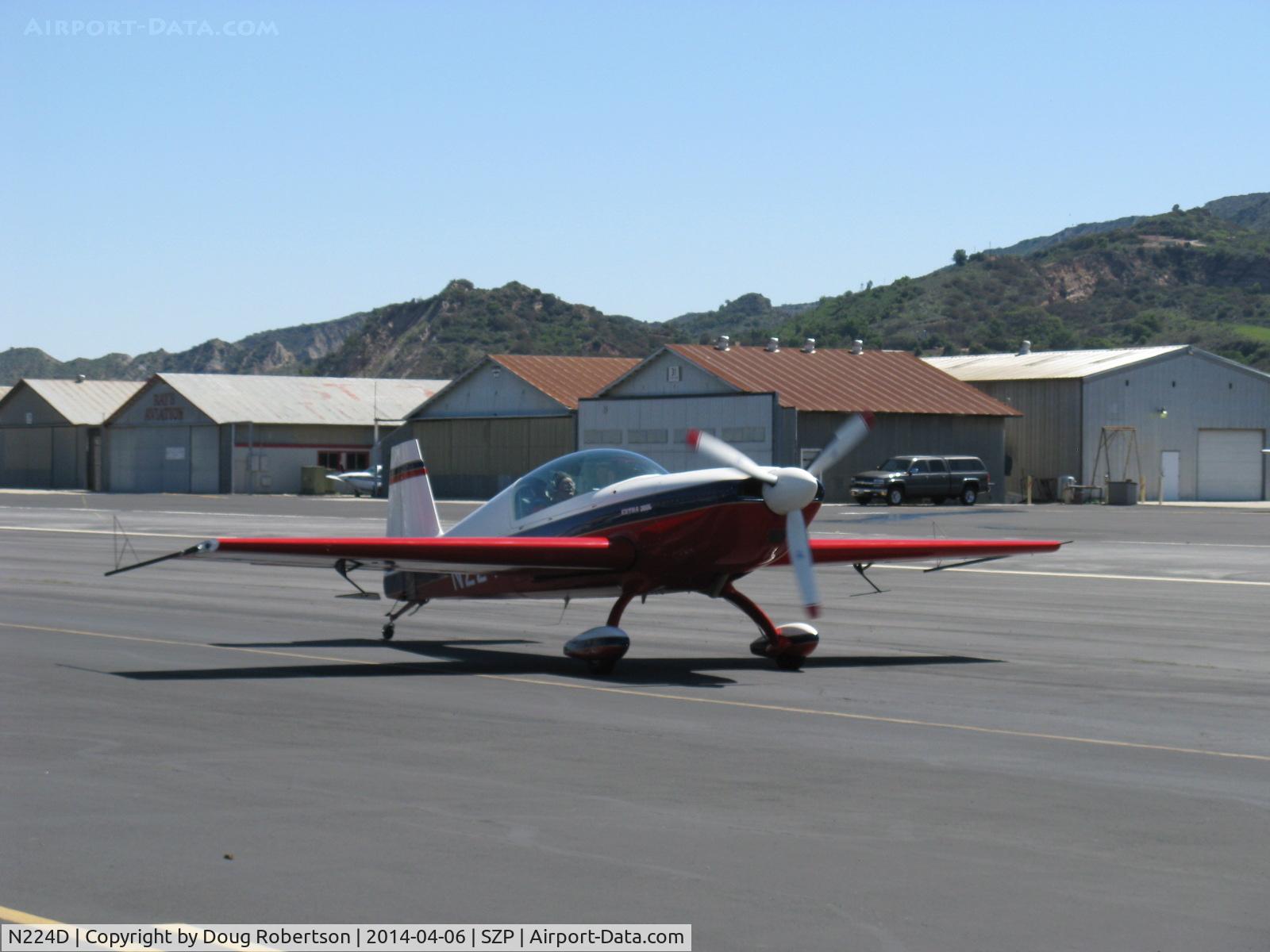 N224D, 1996 Extra EA-300/L C/N 028, 1996 Extra Flugzeugbau Gmbh EA-300/L, Lycoming AEIO-540-L1B5 300 Hp, full inverted systems, taxi after landing Rwy 04
