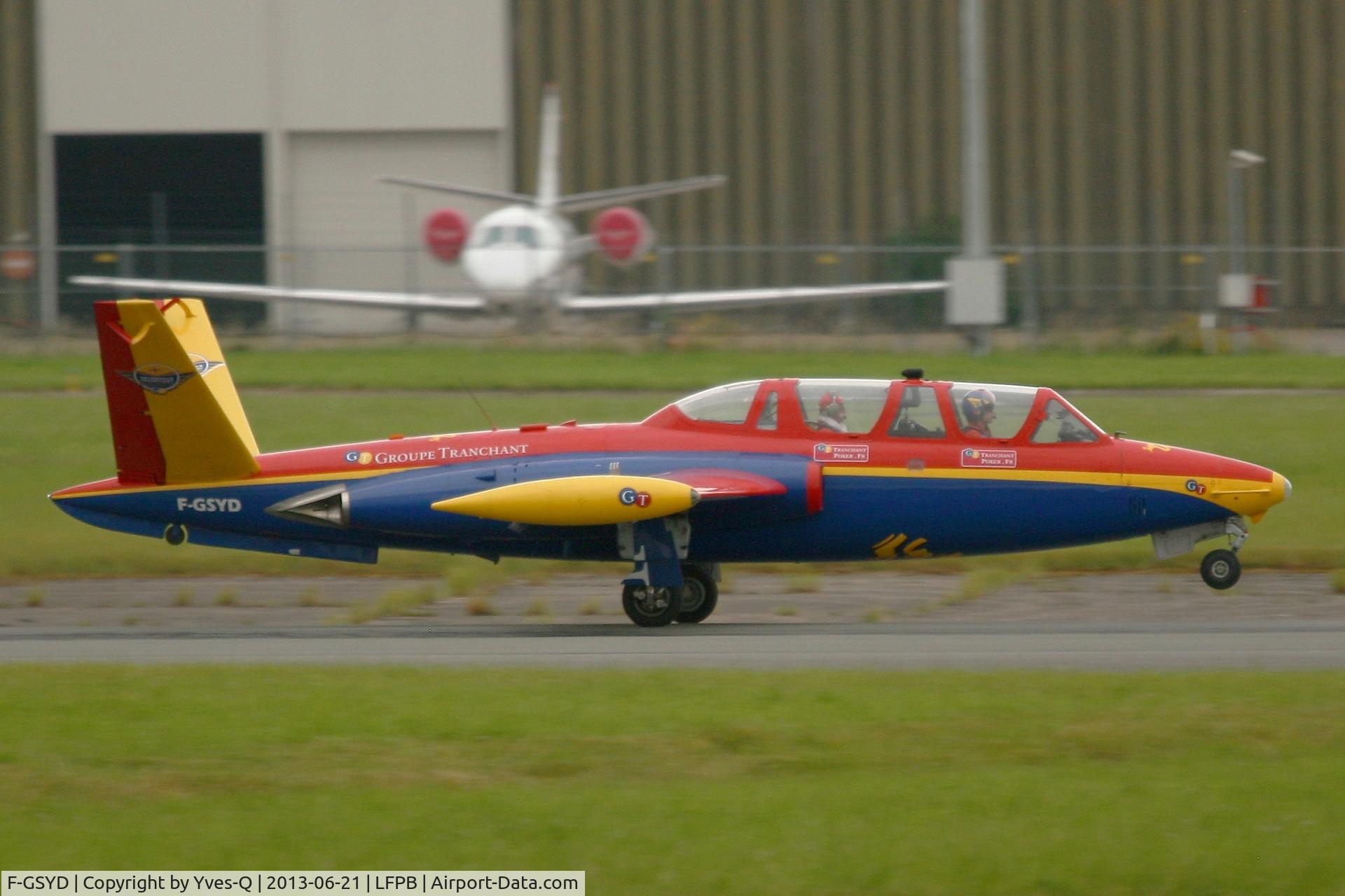 F-GSYD, Fouga CM-170 Magister C/N 455, Fouga CM-170 Magister, Landing rwy 03, Paris-Le Bourget Air Show 2013
