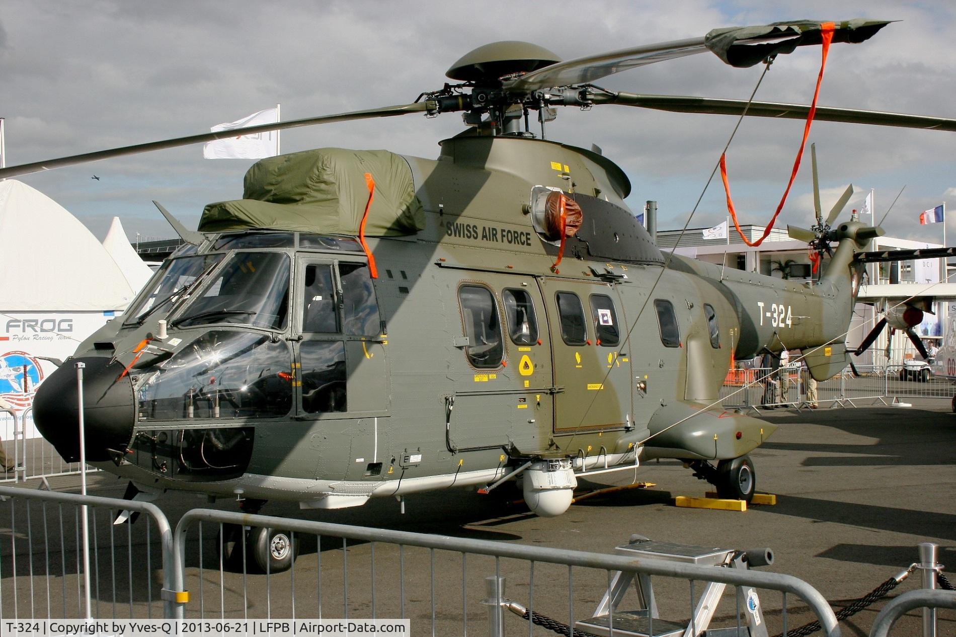T-324, 1993 Aerospatiale AS-332M1 Super Puma C/N 2364, Swiss Air Force Aerospatiale AS-332M-1 Super Puma, Static Display  Paris-Le Bourget Air Show 2013