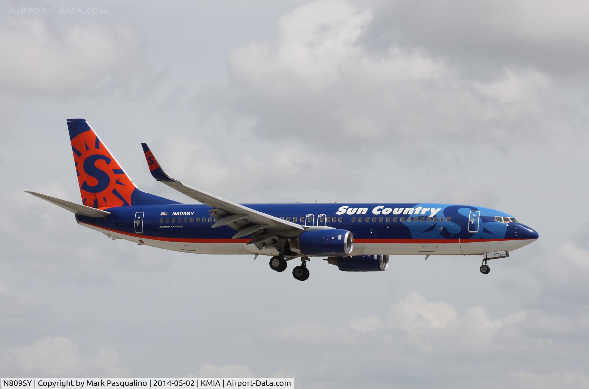 N809SY, 2005 Boeing 737-8Q8 C/N 30683, Boeing 737-800