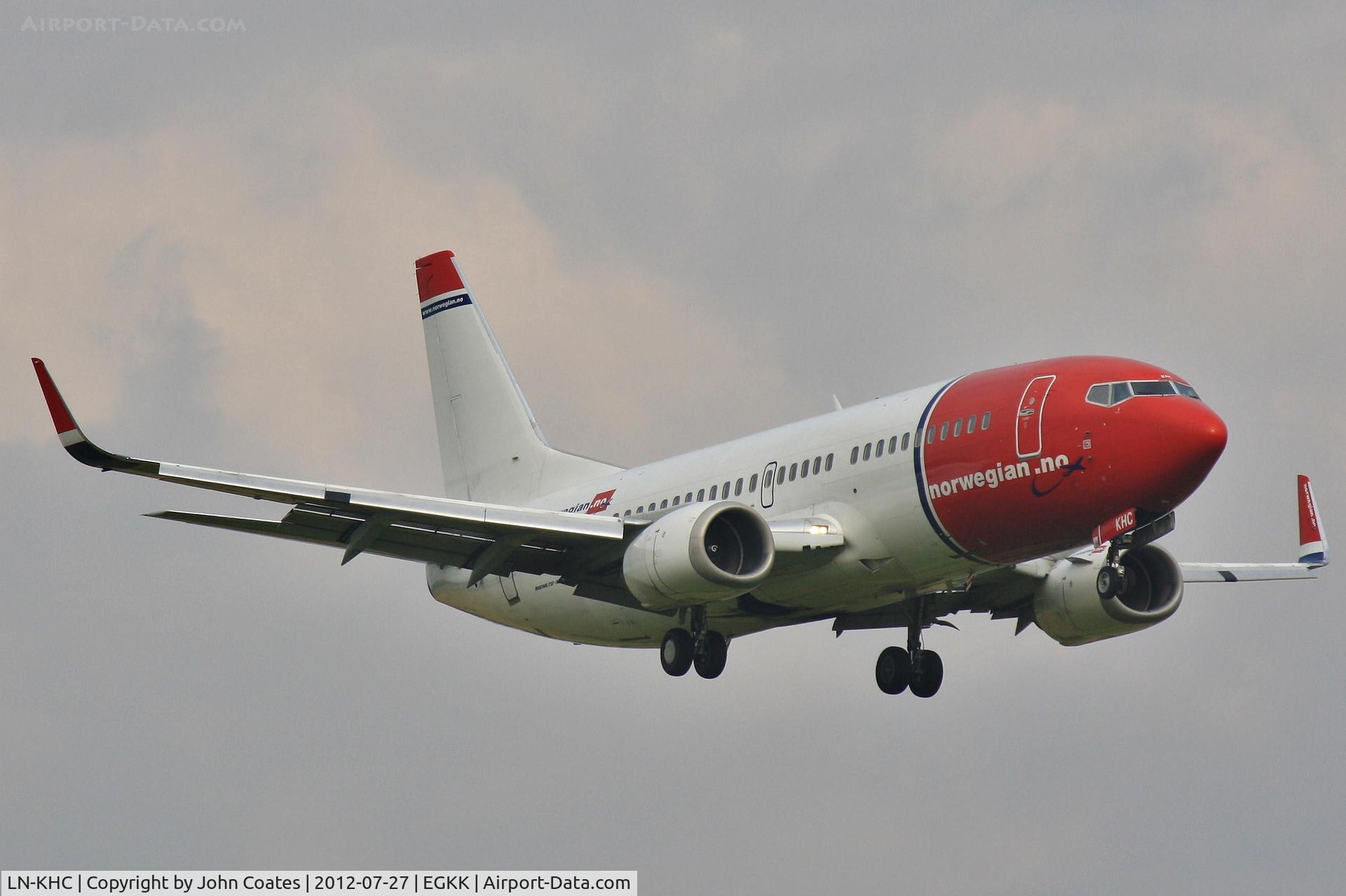 LN-KHC, 1998 Boeing 737-31S C/N 29265, Approach 08