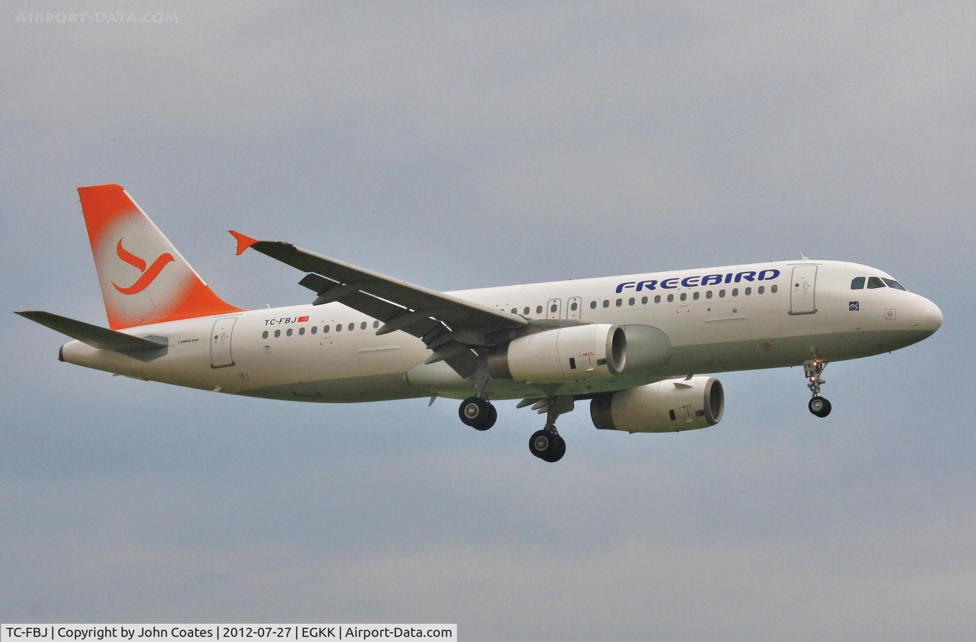 TC-FBJ, 1996 Airbus A320-232 C/N 580, Finals 08