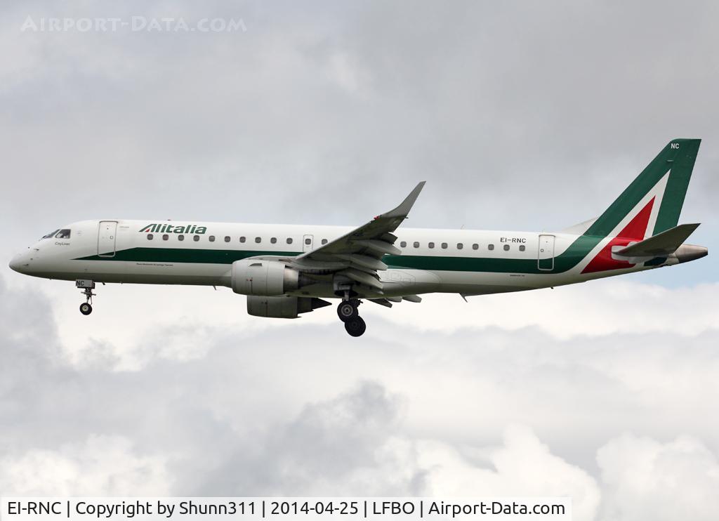 EI-RNC, 2011 Embraer 190LR (ERJ-190-100LR) C/N 19000503, Landing rwy 32L