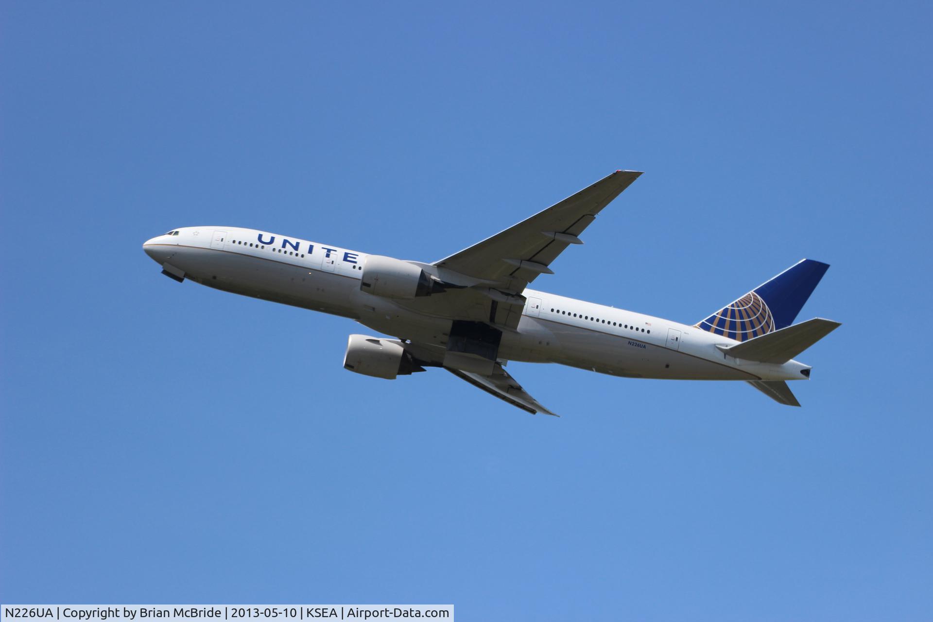 N226UA, 2002 Boeing 777-222 C/N 30226, United Airlines. 777-222ER. N226UA 2626 cn 30226 380. Seattle Tacoma - International (SEA KSEA). Image © Brian McBride. 10 May 2013