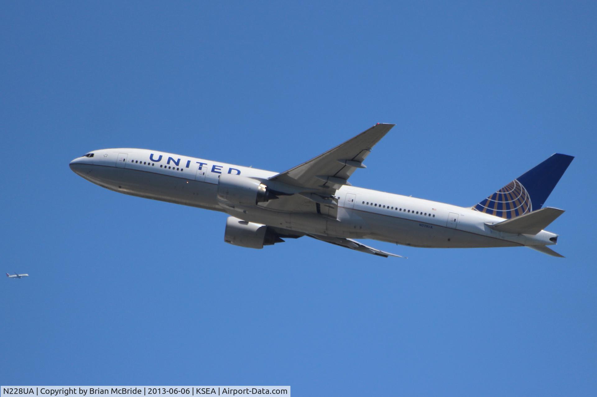 N228UA, 2002 Boeing 777-222 C/N 30556, United Airlines. 777-222ER. N228UA cn 30556 384. Seattle Tacoma - International (SEA KSEA). Image © Brian McBride. 06 June 2013