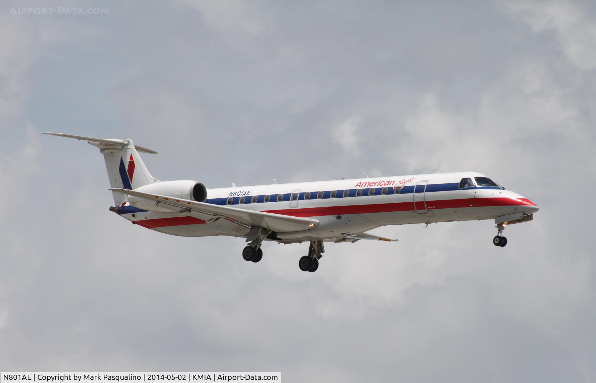 N801AE, 2001 Embraer ERJ-140LR (EMB-135KL) C/N 145469, EMB-135KL