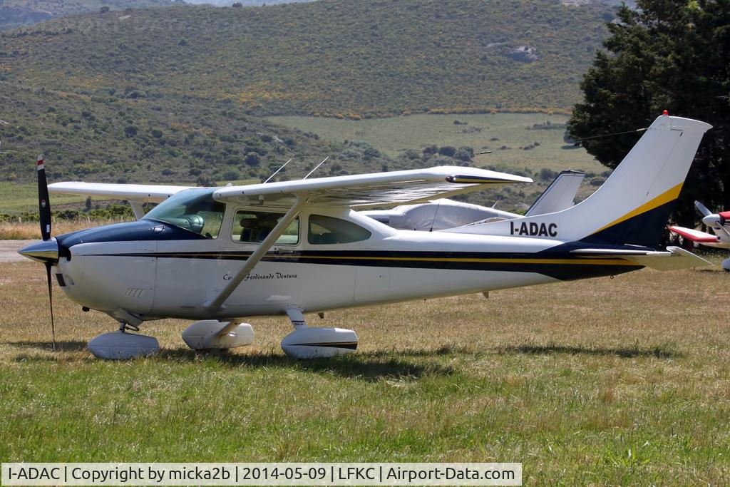 I-ADAC, 1981 Cessna 182R Skylane C/N 182-67826, Parked