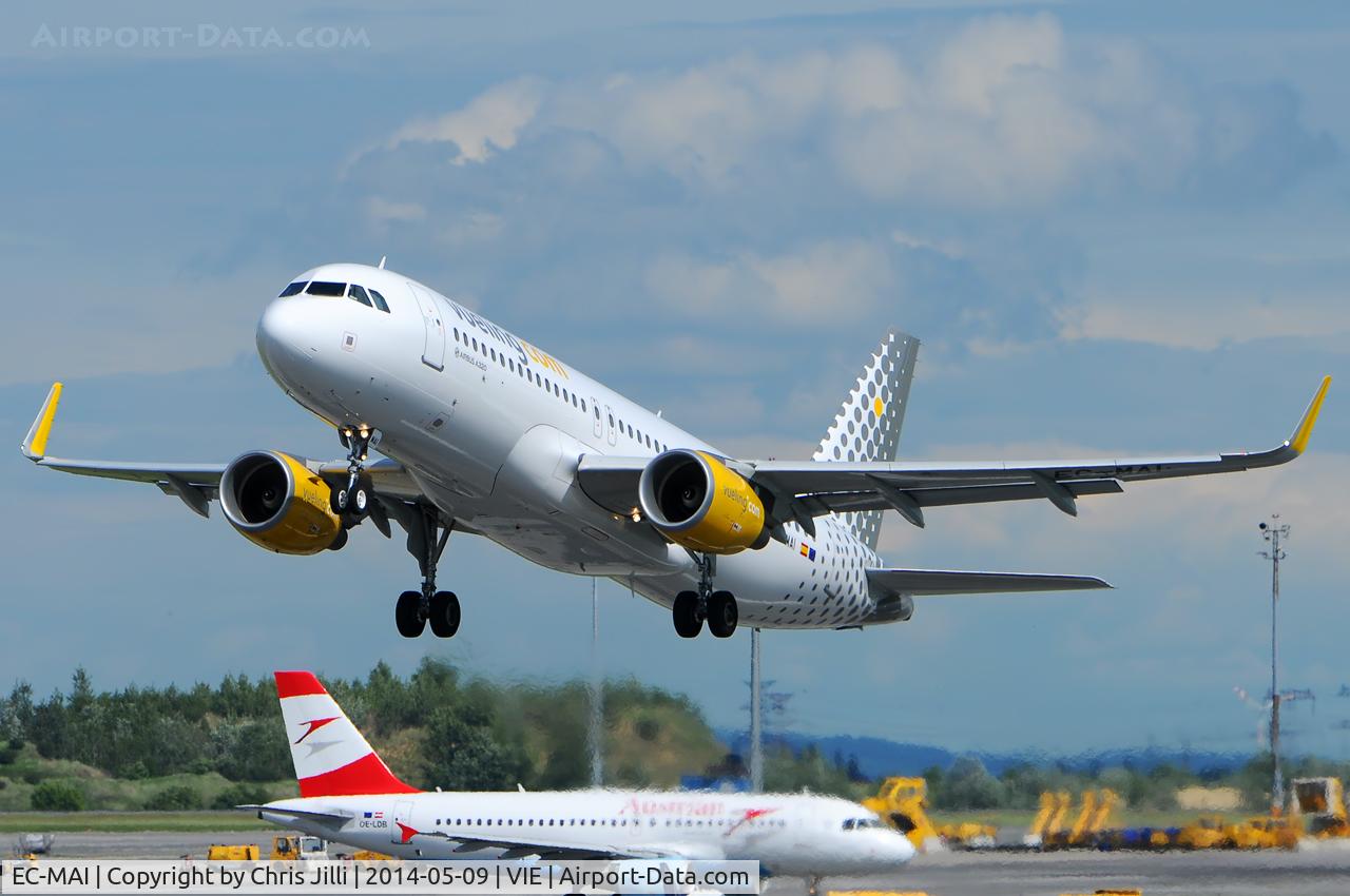 EC-MAI, 2014 Airbus A320-214 C/N 6045, Vueling