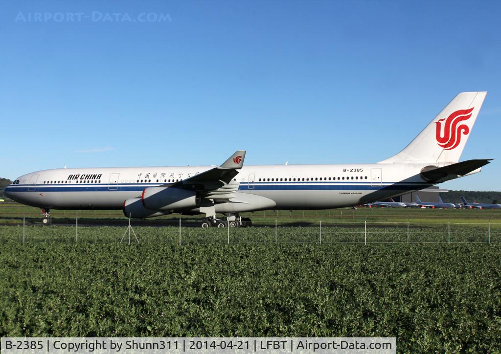 B-2385, Airbus A340-313 C/N 192, Stored permatly here... To be broken up...